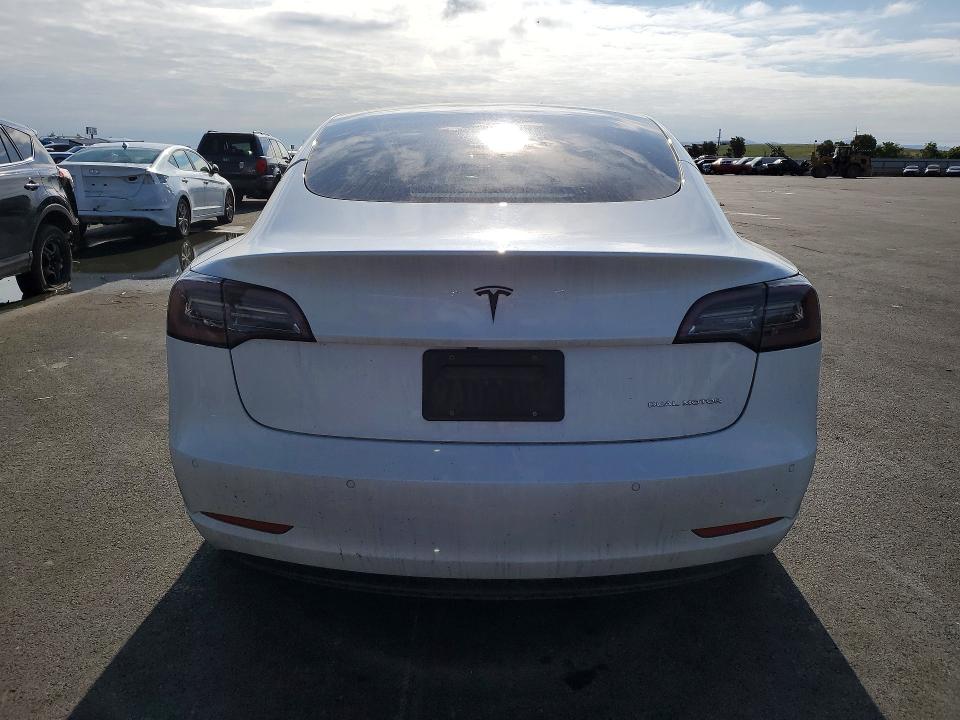 Продажа на аукционе авто 2022 Tesla Model 3, vin: 5YJ3E1EB5NF211721, номер лота: 52529546