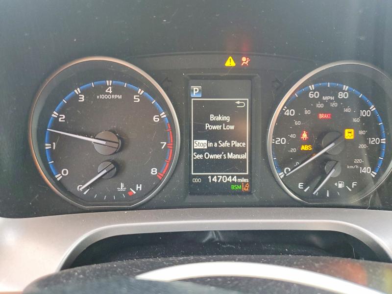 Продажа на аукционе авто 2018 Toyota Rav4, vin: JTMRFREV6JJ197024, номер лота: 55560976
