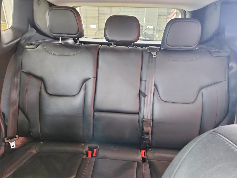 52557716 :رقم المزاد ، ZACCJBCB4HPF17598 vin ، 2017 Jeep Renegade مزاد بيع