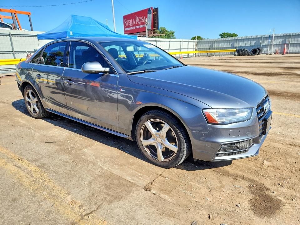52911846 :رقم المزاد ، WAUBFAFL0FN008641 vin ، 2015 Audi A4 مزاد بيع