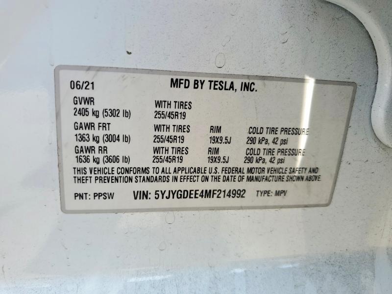 52745546 :رقم المزاد ، 5YJYGDEE4MF214992 vin ، 2021 Tesla Model Y مزاد بيع