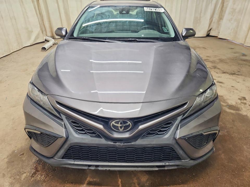 Продаж на аукціоні авто 2023 Toyota Camry, vin: 4T1G11AK4PU790970, номер лоту: 53752186