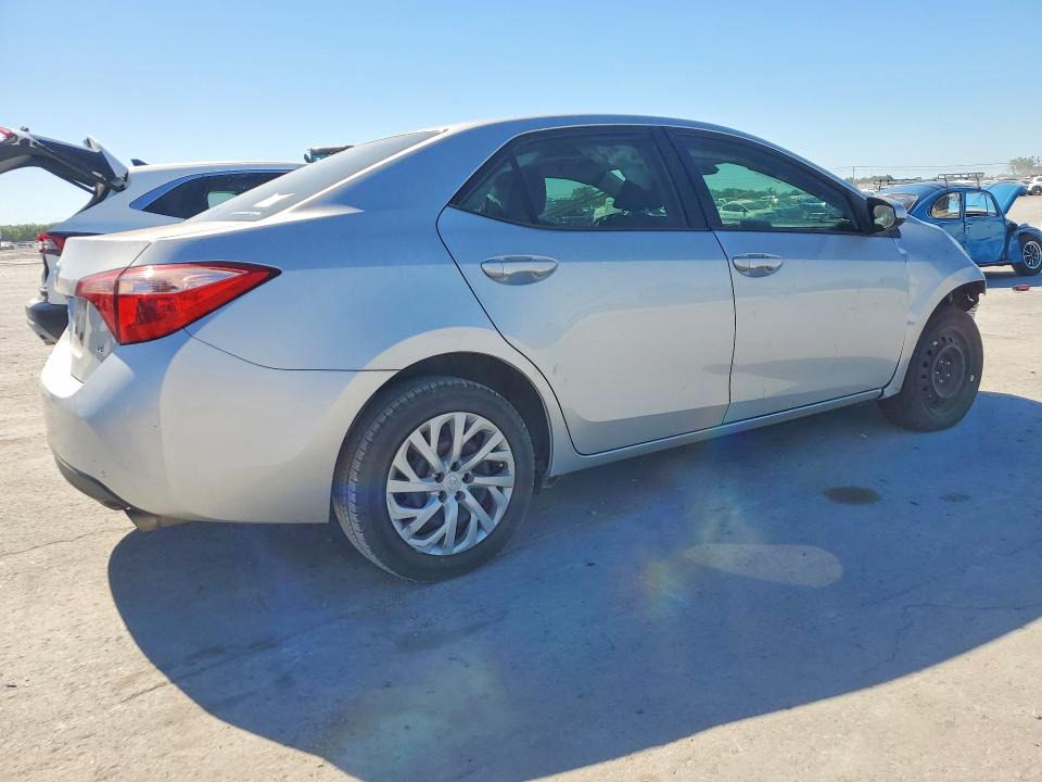 53541766 :رقم المزاد ، 2T1BURHE6JC984585 vin ، 2018 Toyota Corolla مزاد بيع