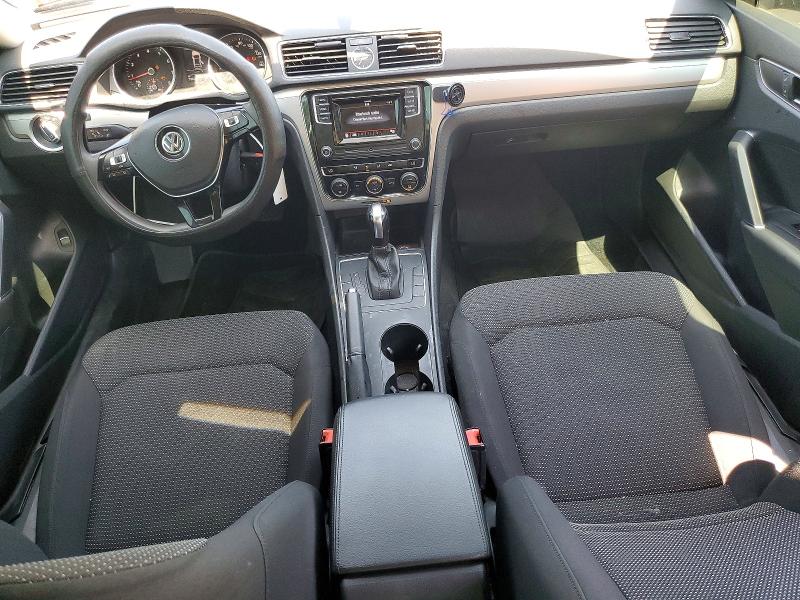 53930756 :رقم المزاد ، 1VWAT7A35HC042622 vin ، 2017 Volkswagen Passat مزاد بيع