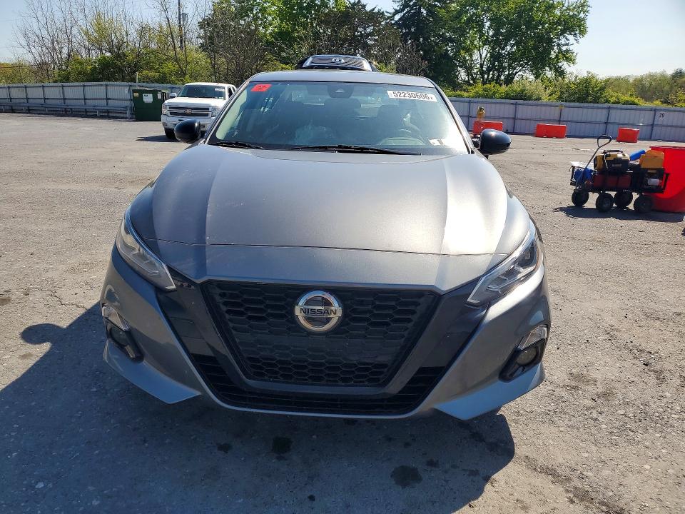 52230606 :رقم المزاد ، 1N4BL4CW1NN379792 vin ، 2022 Nissan Altima مزاد بيع