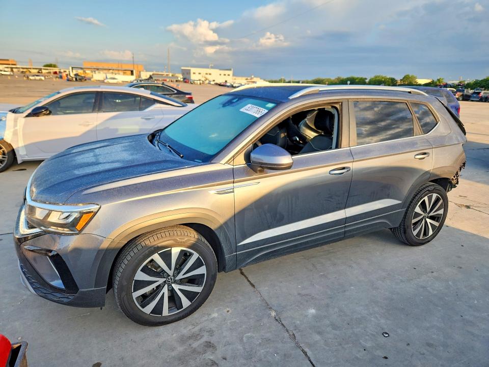 52077866 :رقم المزاد ، 3VVEX7B28PM306199 vin ، 2023 Volkswagen Taos مزاد بيع