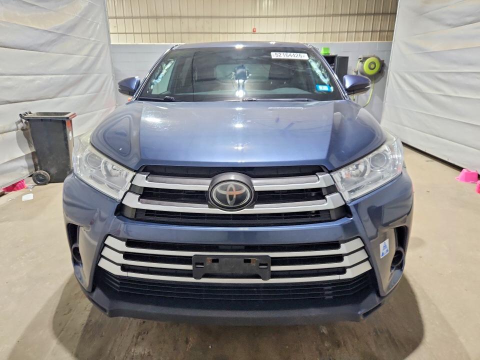 52164426 :رقم المزاد ، 5TDBZRFH6JS887215 vin ، 2018 Toyota Highlander مزاد بيع