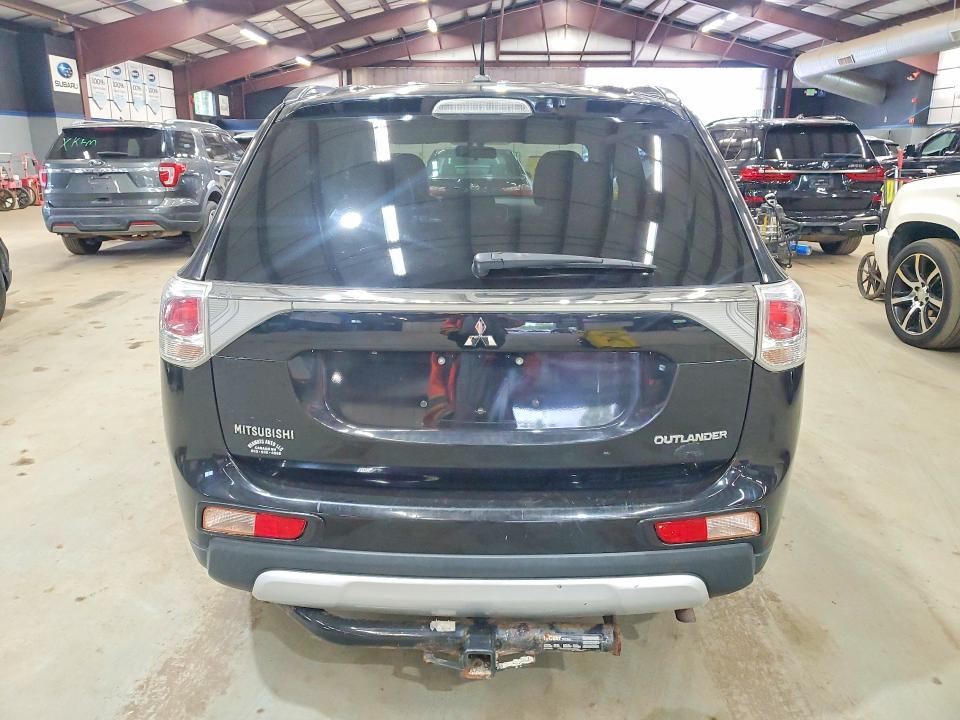 53586396 :رقم المزاد ، JA4AZ3A37FZ002542 vin ، 2015 Mitsubishi Outlander مزاد بيع