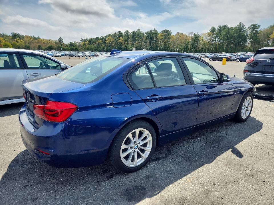52379226 :رقم المزاد ، WBA8E5G59JNU46393 vin ، 2018 Bmw 320 مزاد بيع
