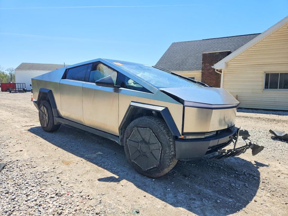 Продажа на аукционе авто 2025 Tesla Cybertruck, vin: 7G2CEHED1SA061056, номер лота: 52225296