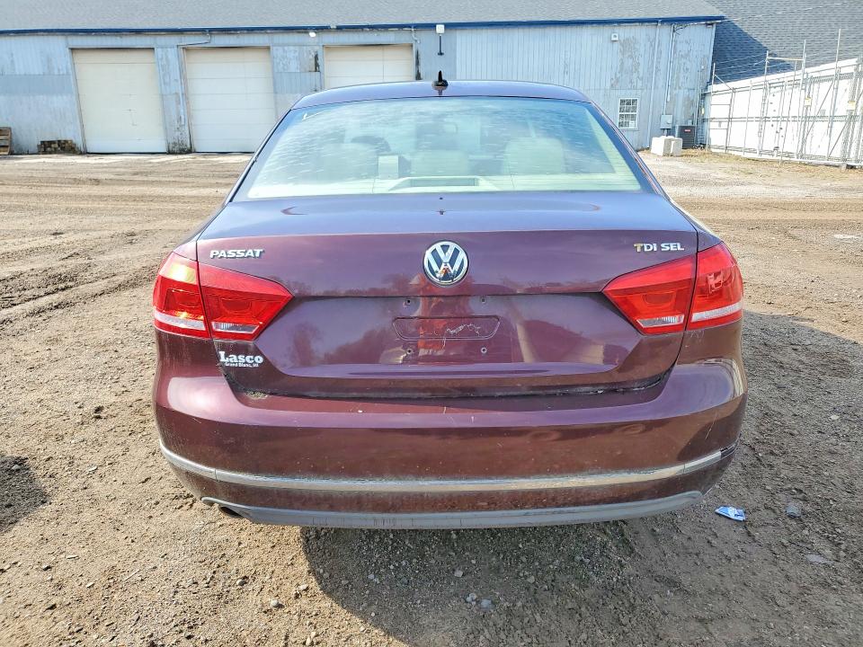 54243766 :رقم المزاد ، 1VWCN7A34CC049525 vin ، 2012 Volkswagen Passat مزاد بيع