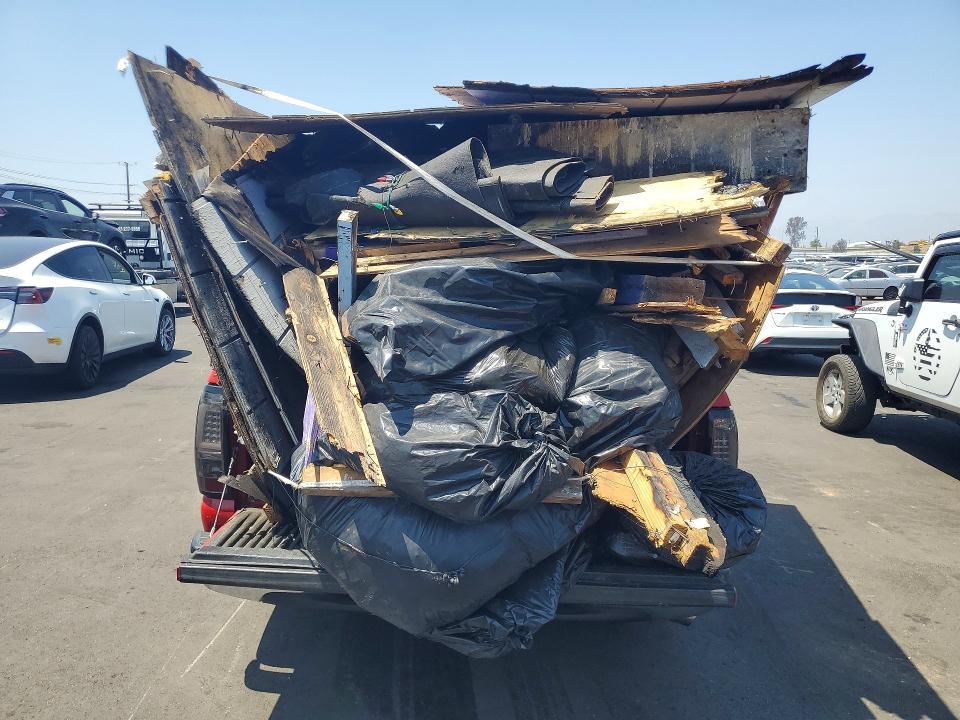 53105876 :رقم المزاد ، 2GTEC19V431382477 vin ، 2003 Gmc New Sierra مزاد بيع