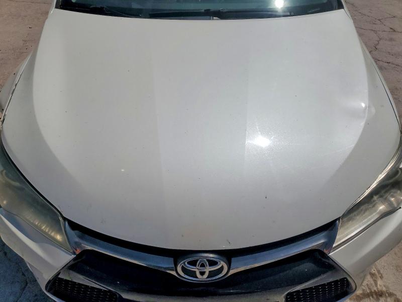 53219116 :رقم المزاد ، 4T1BF1FK6FU073070 vin ، 2015 Toyota Camry مزاد بيع