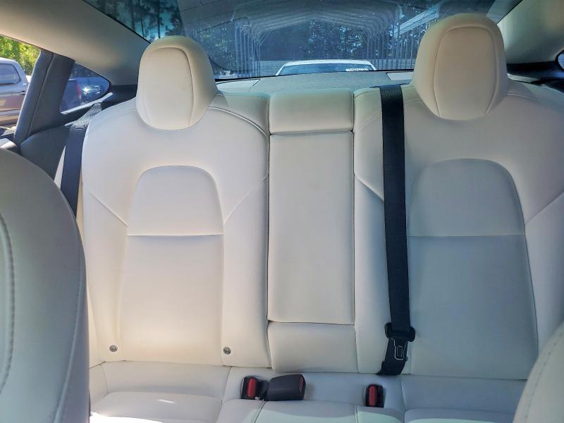 52122926 :رقم المزاد ، 5YJ3E1EC6NF262413 vin ، 2022 Tesla Model 3 مزاد بيع