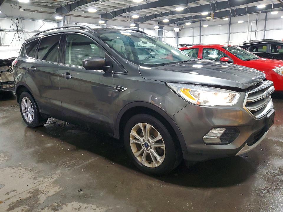 53630646 :رقم المزاد ، 1FMCU9GD3HUD28849 vin ، 2017 Ford Escape مزاد بيع