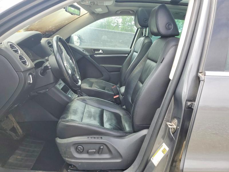 52692326 :رقم المزاد ، WVGBV7AX7CW003196 vin ، 2012 Volkswagen Tiguan مزاد بيع