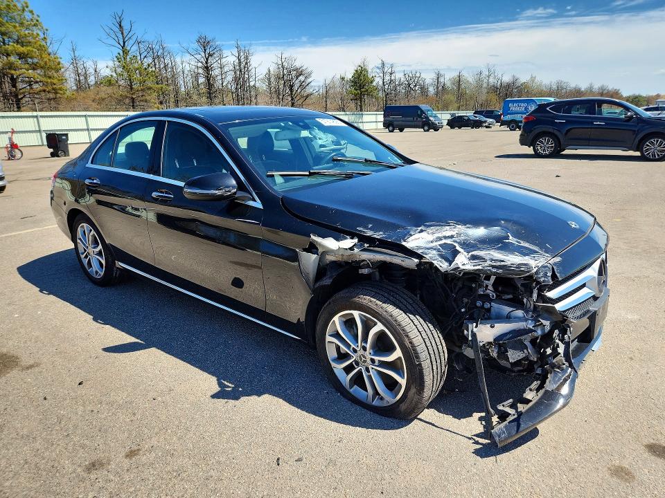 51914896 :رقم المزاد ، 55SWF4KB0JU238771 vin ، 2018 Mercedes-benz C مزاد بيع