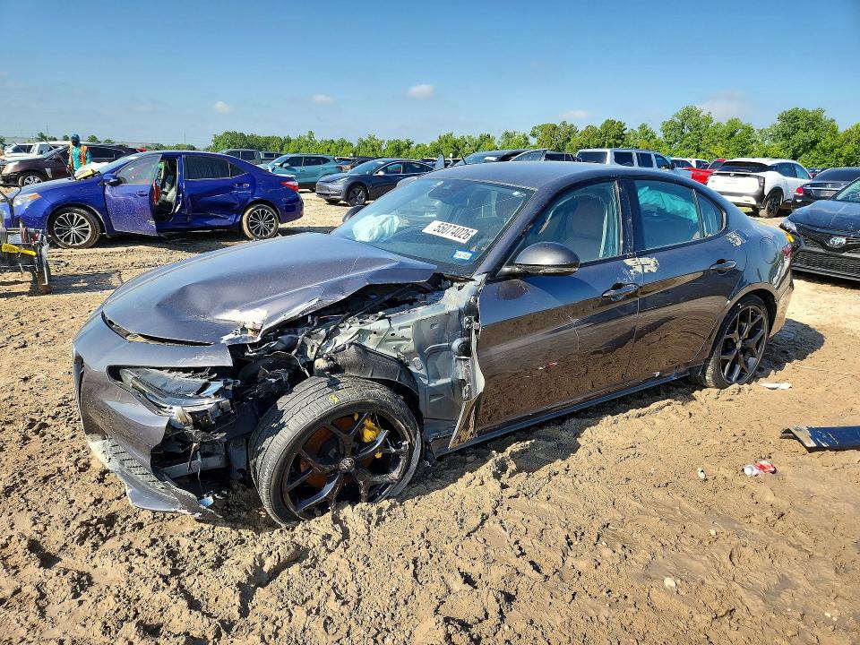 2020 Alfa Romeo Giulia მანქანა იყიდება აუქციონზე, vin: ZARFAMAN0L7632149, აუქციონის ნომერი: 55074026