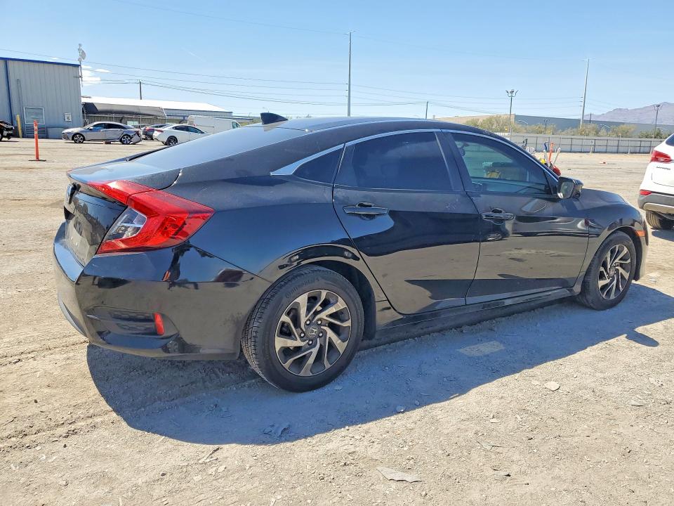 2017 Honda Civic მანქანა იყიდება აუქციონზე, vin: 2HGFC2F77HH527463, აუქციონის ნომერი: 52771896