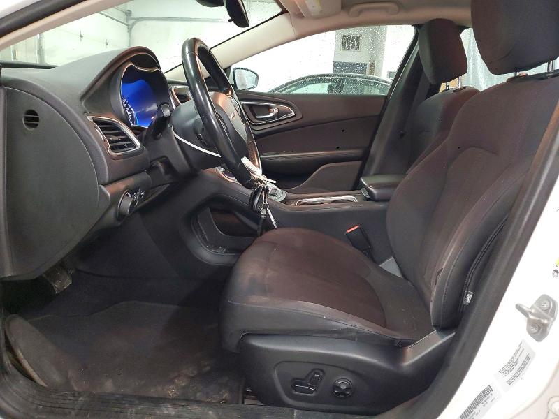 52225686 :رقم المزاد ، 1C3CCCAB9FN657952 vin ، 2015 Chrysler 200 مزاد بيع