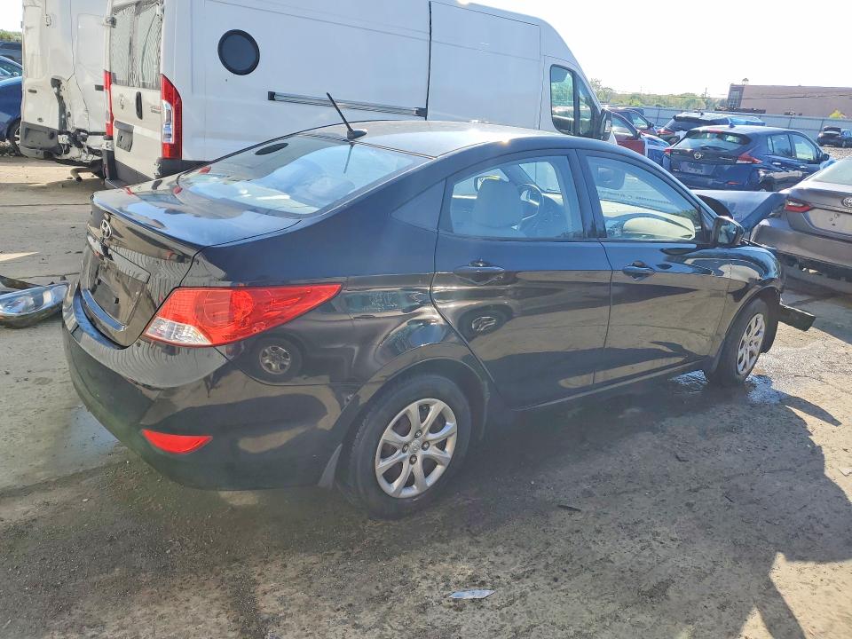 52030746 :رقم المزاد ، KMHCT4AE8CU121891 vin ، 2012 Hyundai Accent مزاد بيع