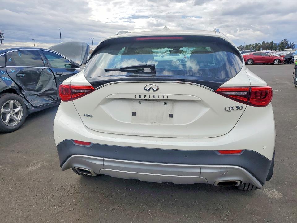 52507586 :رقم المزاد ، SJKCH5CR1HA037302 vin ، 2017 Infiniti Qx30 مزاد بيع