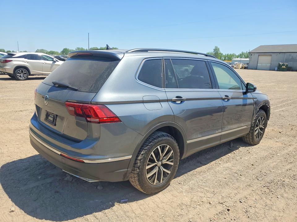 55496086 :رقم المزاد ، 3VV3B7AX0MM005814 vin ، 2021 Volkswagen Tiguan مزاد بيع