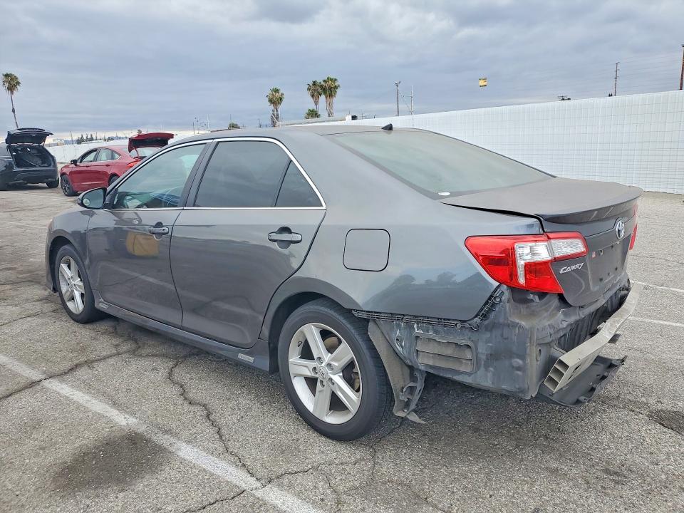55158626 :رقم المزاد ، 4T1BF1FK3CU549822 vin ، 2012 Toyota Camry مزاد بيع