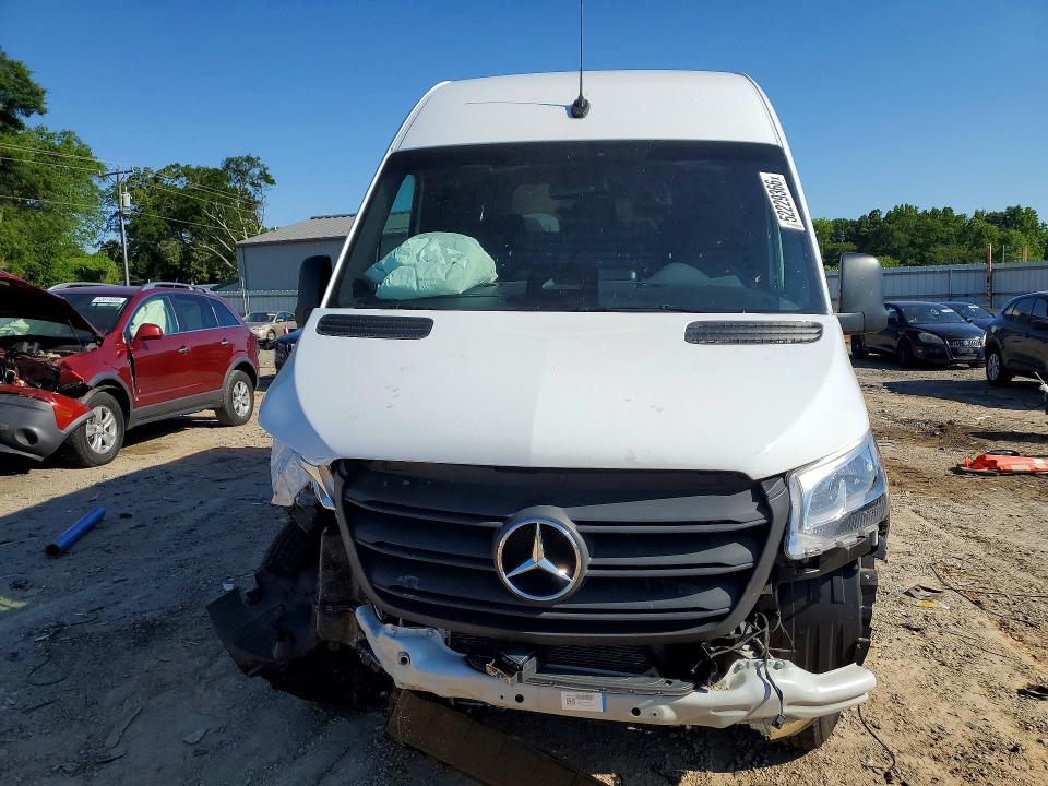 52229366 :رقم المزاد ، W1Y4KBHY3ST200255 vin ، 2025 Mercedes Benz Sprinter مزاد بيع
