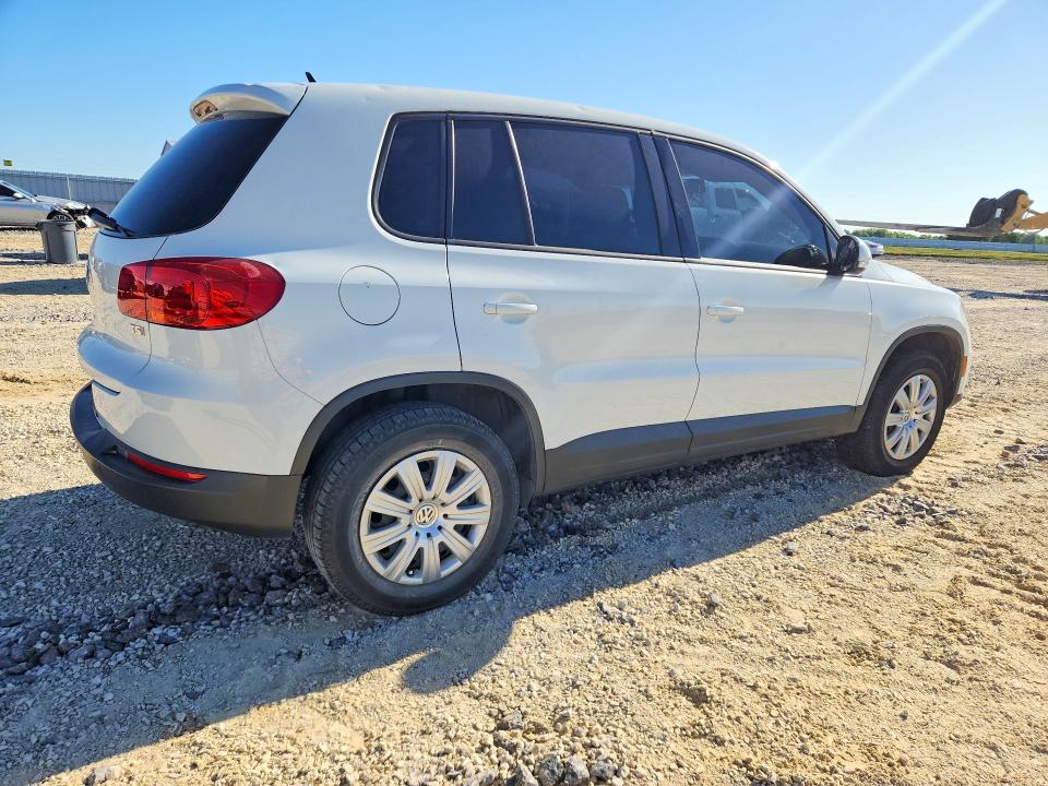 2018 Volkswagen Tiguan Limited მანქანა იყიდება აუქციონზე, vin: WVGAV7AX3JK004605, აუქციონის ნომერი: 52521446