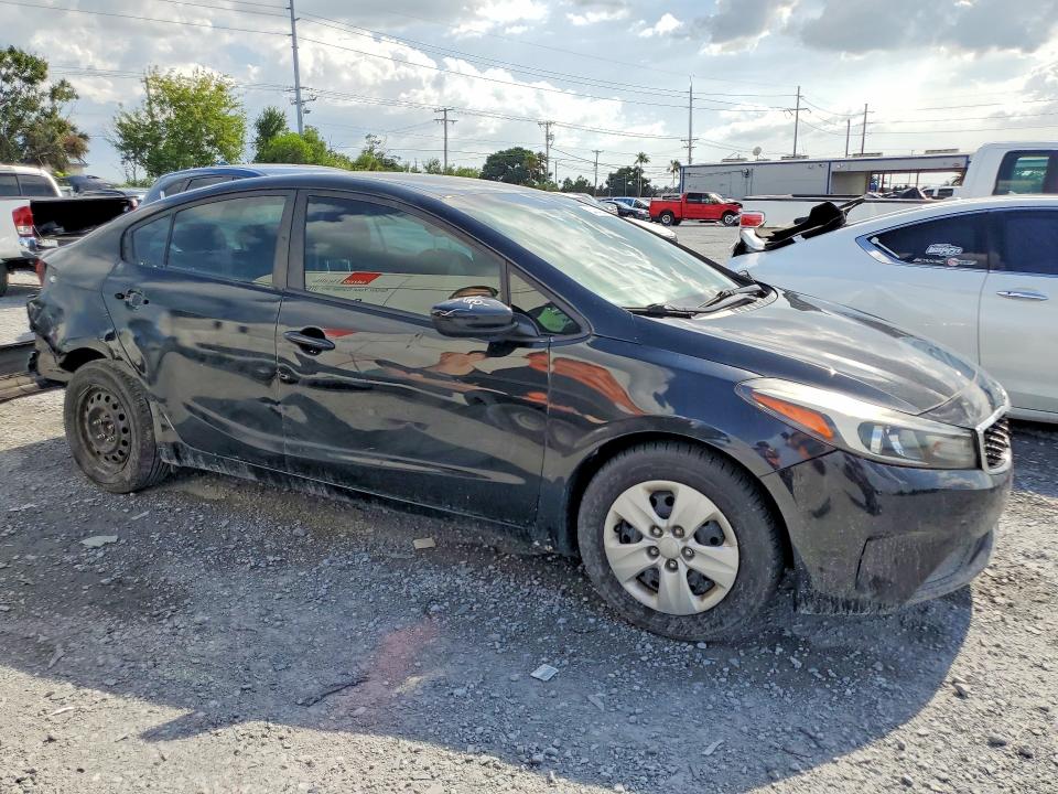 2017 Kia Forte მანქანა იყიდება აუქციონზე, vin: 3KPFL4A71HE144292, აუქციონის ნომერი: 54942806