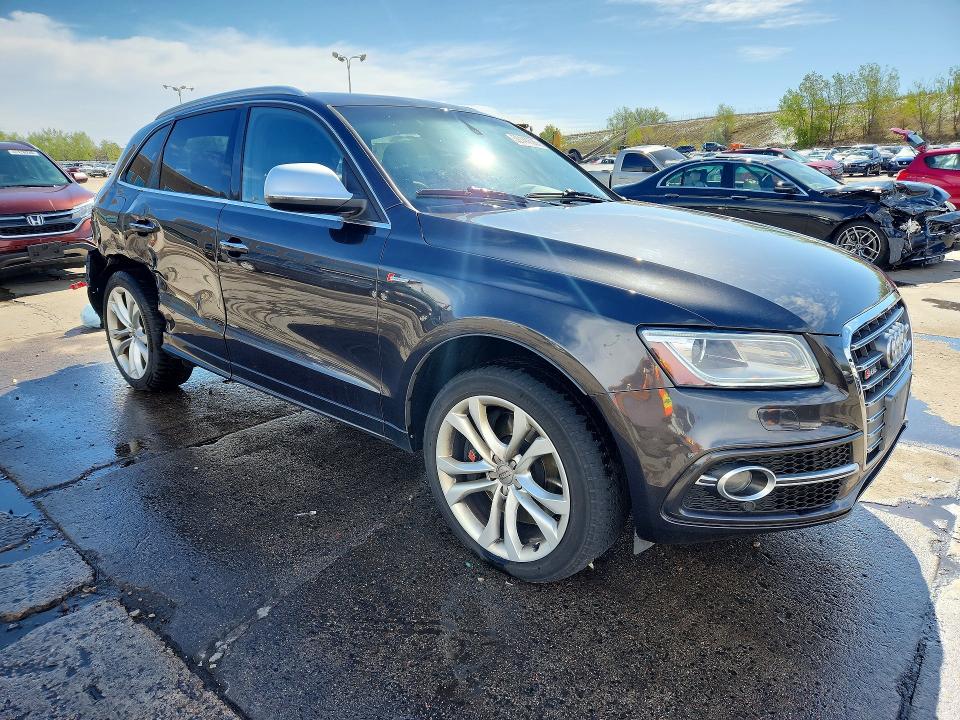 52144636 :رقم المزاد ، WA1CGAFP7FA013246 vin ، 2015 Audi Sq5 مزاد بيع