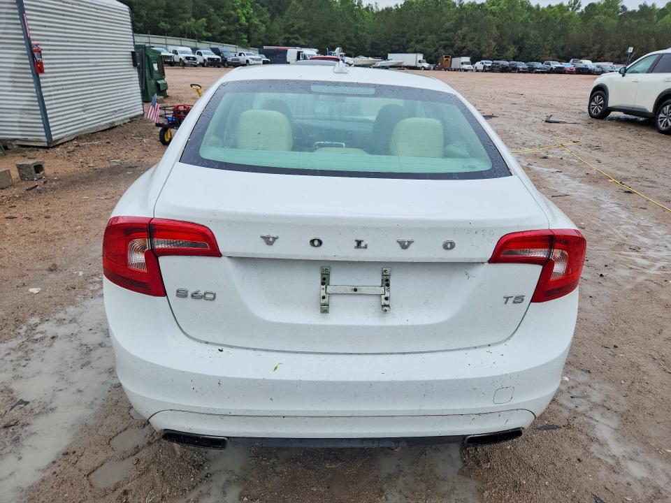 2015 Volvo S60 მანქანა იყიდება აუქციონზე, vin: YV140MFB6F1315531, აუქციონის ნომერი: 53214856