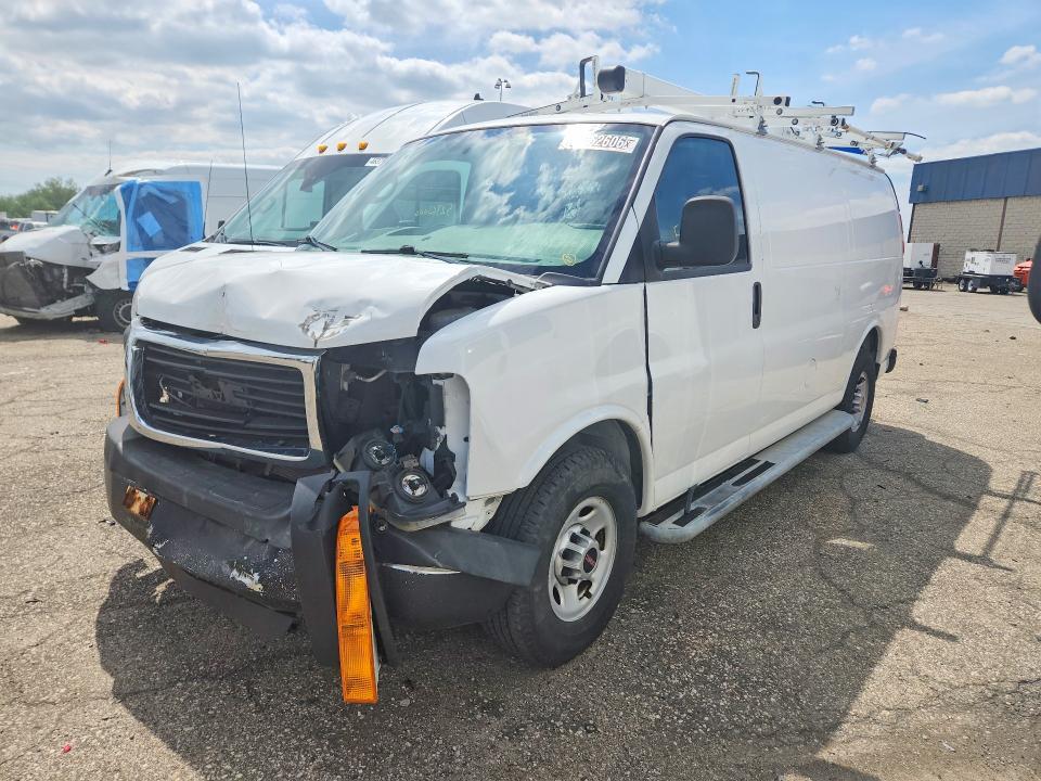 52362606 :رقم المزاد ، 1GTW7FCF3F1129202 vin ، 2015 Gmc Savana مزاد بيع