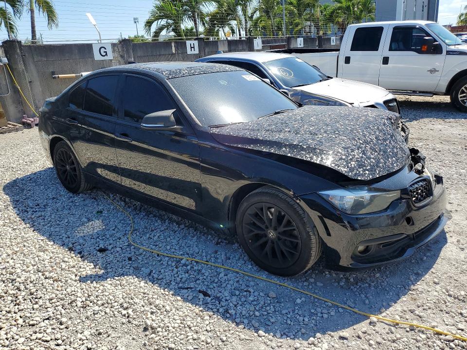 53169466 :رقم المزاد ، WBA8A9C39HK864326 vin ، 2017 Bmw 320 مزاد بيع