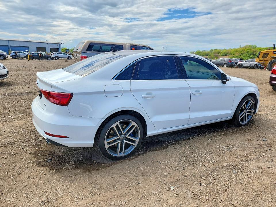 53304466 :رقم المزاد ، WAUBEGFFXKA081307 vin ، 2019 Audi A3 مزاد بيع