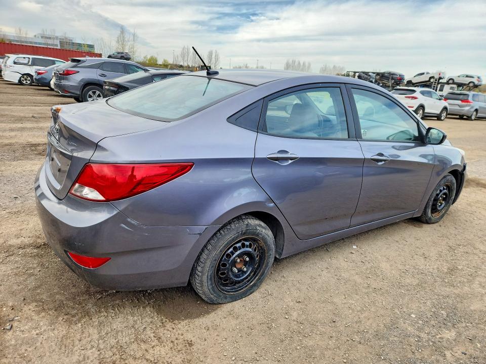 52741956 :رقم المزاد ، KMHCT4AE6FU853814 vin ، 2015 Hyundai Accent مزاد بيع
