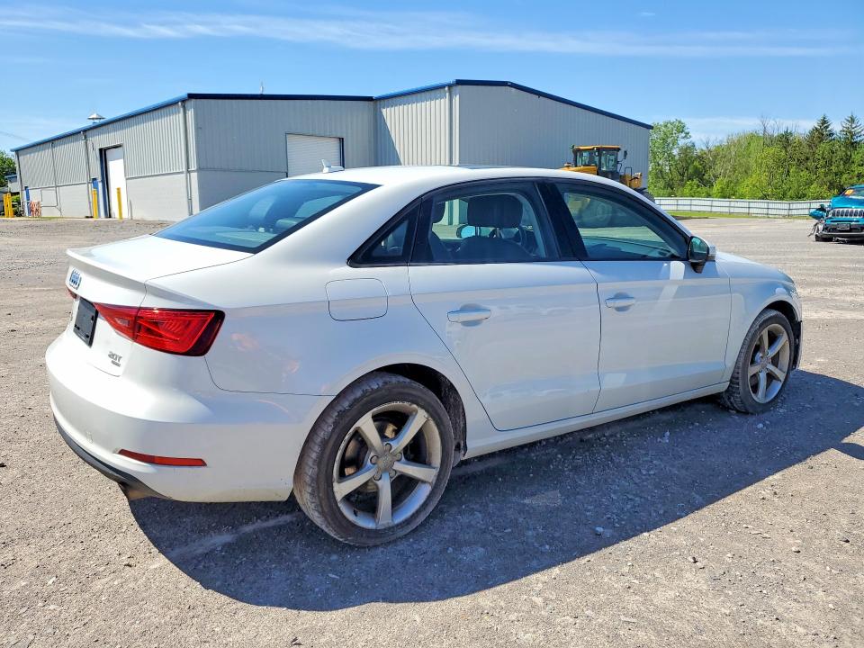 54138096 :رقم المزاد ، WAUBFGFF8F1045957 vin ، 2015 Audi A3 مزاد بيع