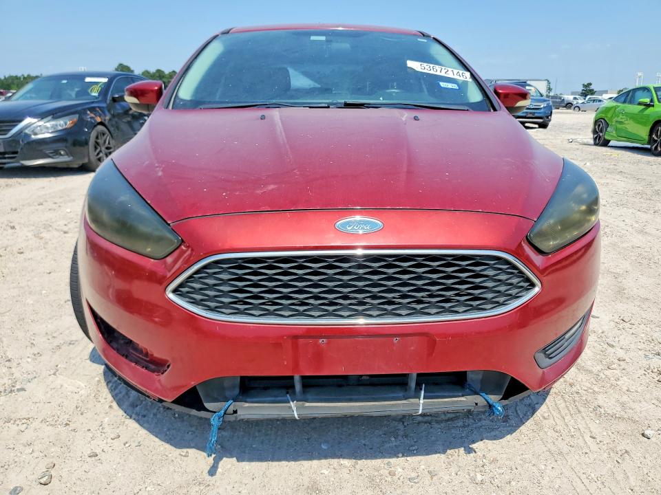 53672146 :رقم المزاد ، 1FADP3K20FL252843 vin ، 2015 Ford Focus مزاد بيع
