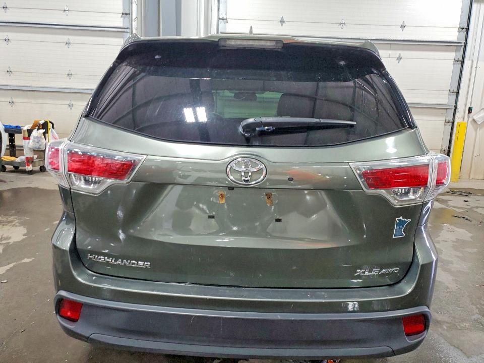Продажа на аукционе авто 2016 Toyota Highlander, vin: 5TDJKRFH2GS300212, номер лота: 53066076