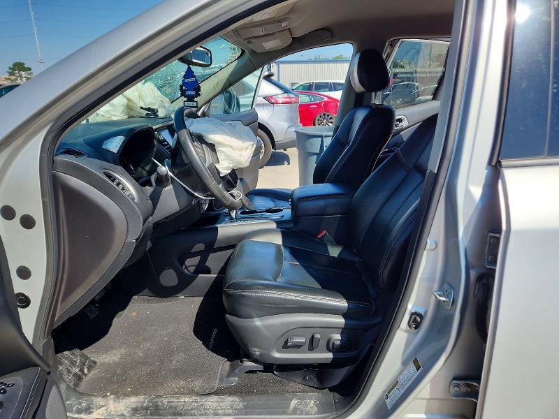 53224646 :رقم المزاد ، 5N1DR2MN1HC601237 vin ، 2017 Nissan Pathfinder مزاد بيع