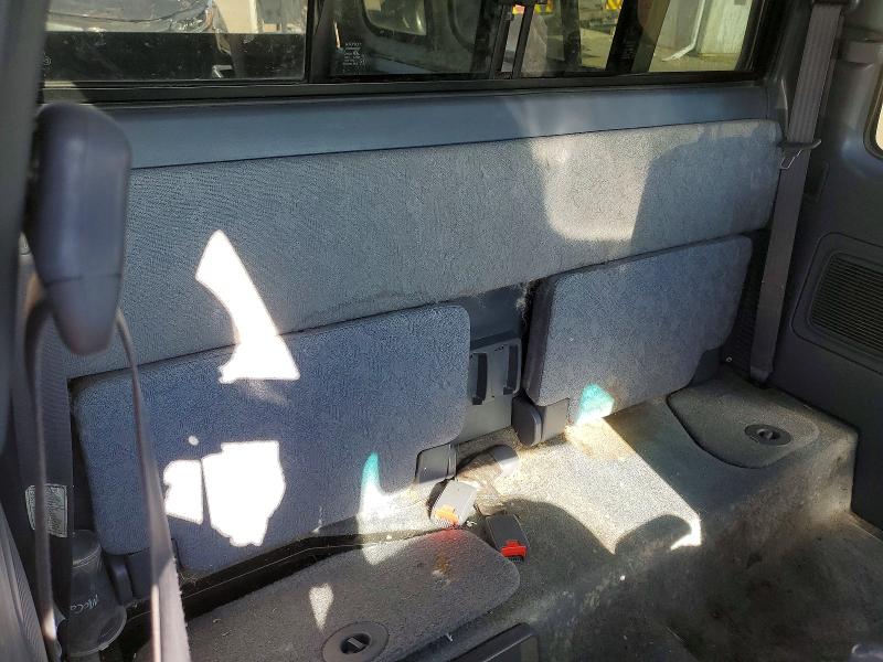 52476056 :رقم المزاد ، 4TAVL52N5YZ640579 vin ، 2000 Toyota Tacoma مزاد بيع