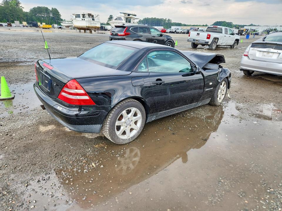 1998 Mercedes-benz Slk მანქანა იყიდება აუქციონზე, vin: WDBKK47F6WF074113, აუქციონის ნომერი: 53024786
