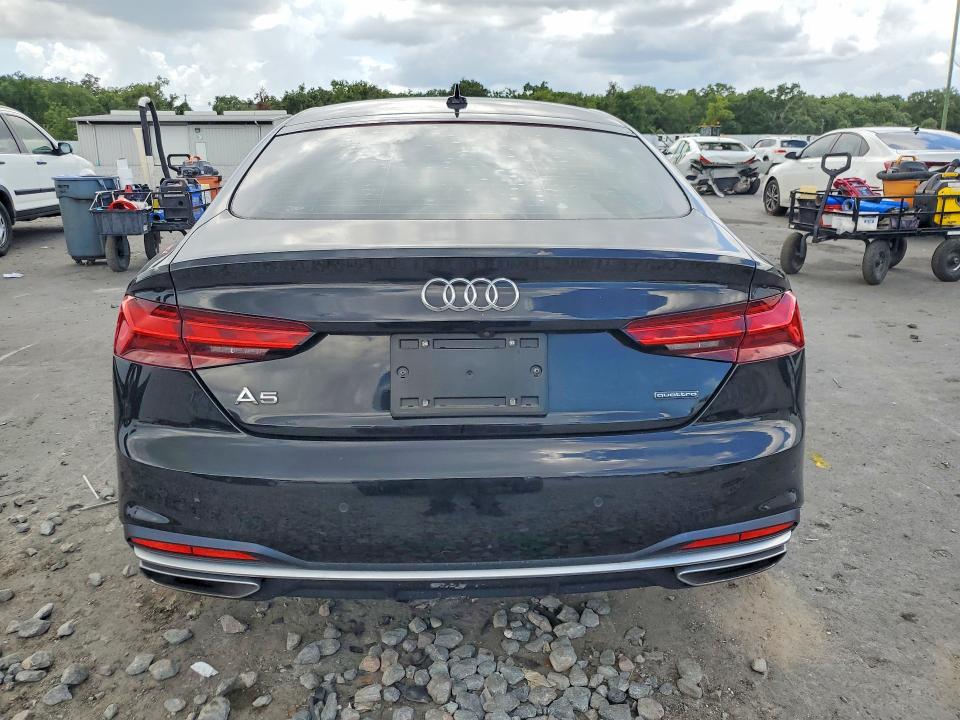 2022 Audi A5 მანქანა იყიდება აუქციონზე, vin: WAUABCF57NA010364, აუქციონის ნომერი: 53792466