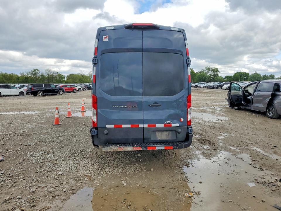 2020 Ford Transit მანქანა იყიდება აუქციონზე, vin: 1FTBR3X8XLKA18400, აუქციონის ნომერი: 52040756