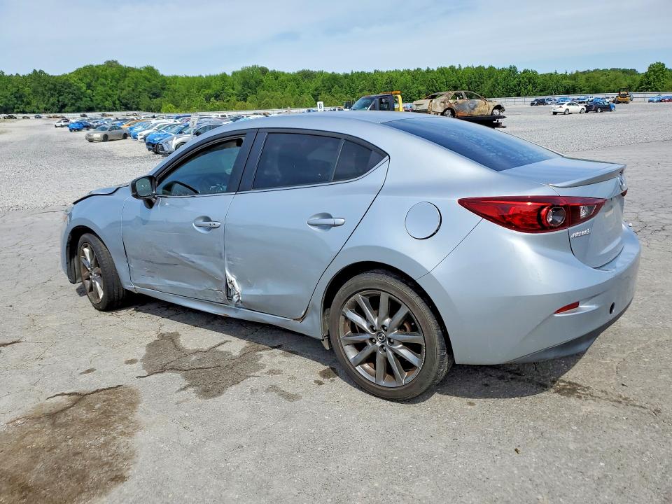 53320856 :رقم المزاد ، 3MZBN1V38JM197790 vin ، 2018 Mazda 3 مزاد بيع