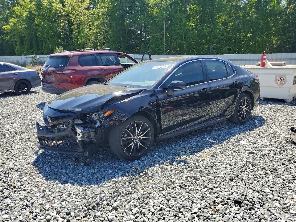 52414946 :رقم المزاد ، 4T1S11AK9NU679631 vin ، 2022 Toyota Camry مزاد بيع