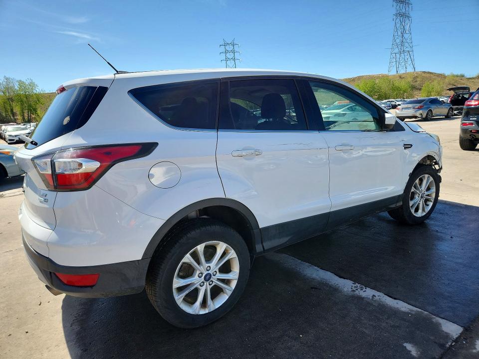 Продажа на аукционе авто 2017 Ford Escape, vin: 1FMCU9G95HUB05370, номер лота: 52931206