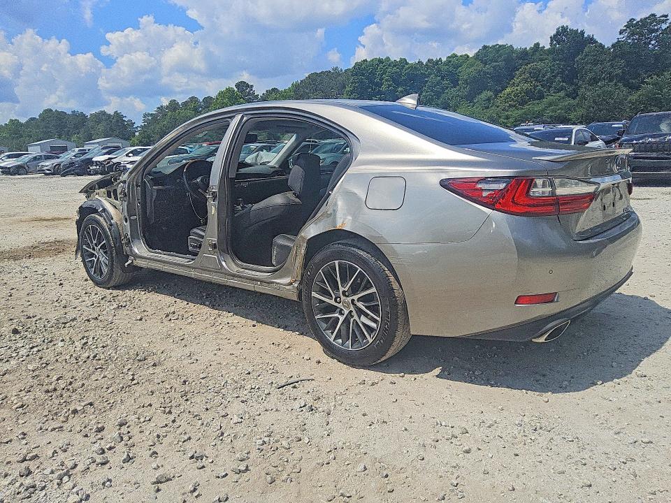54015816 :رقم المزاد ، 58ABK1GG8HU077641 vin ، 2017 Lexus Es مزاد بيع