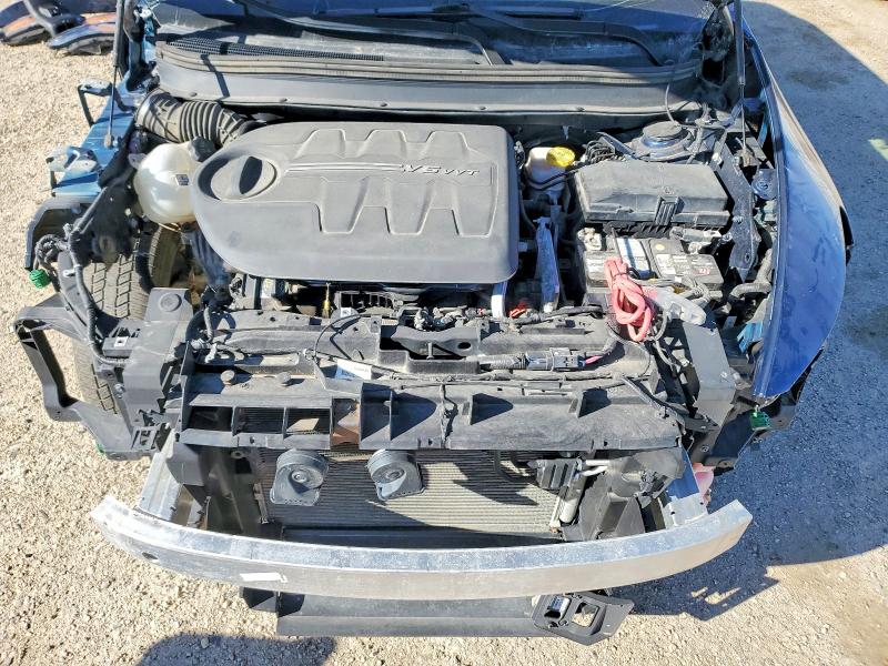 52369246 :رقم المزاد ، 1C4PJMDX4JD536566 vin ، 2018 Jeep Cherokee مزاد بيع